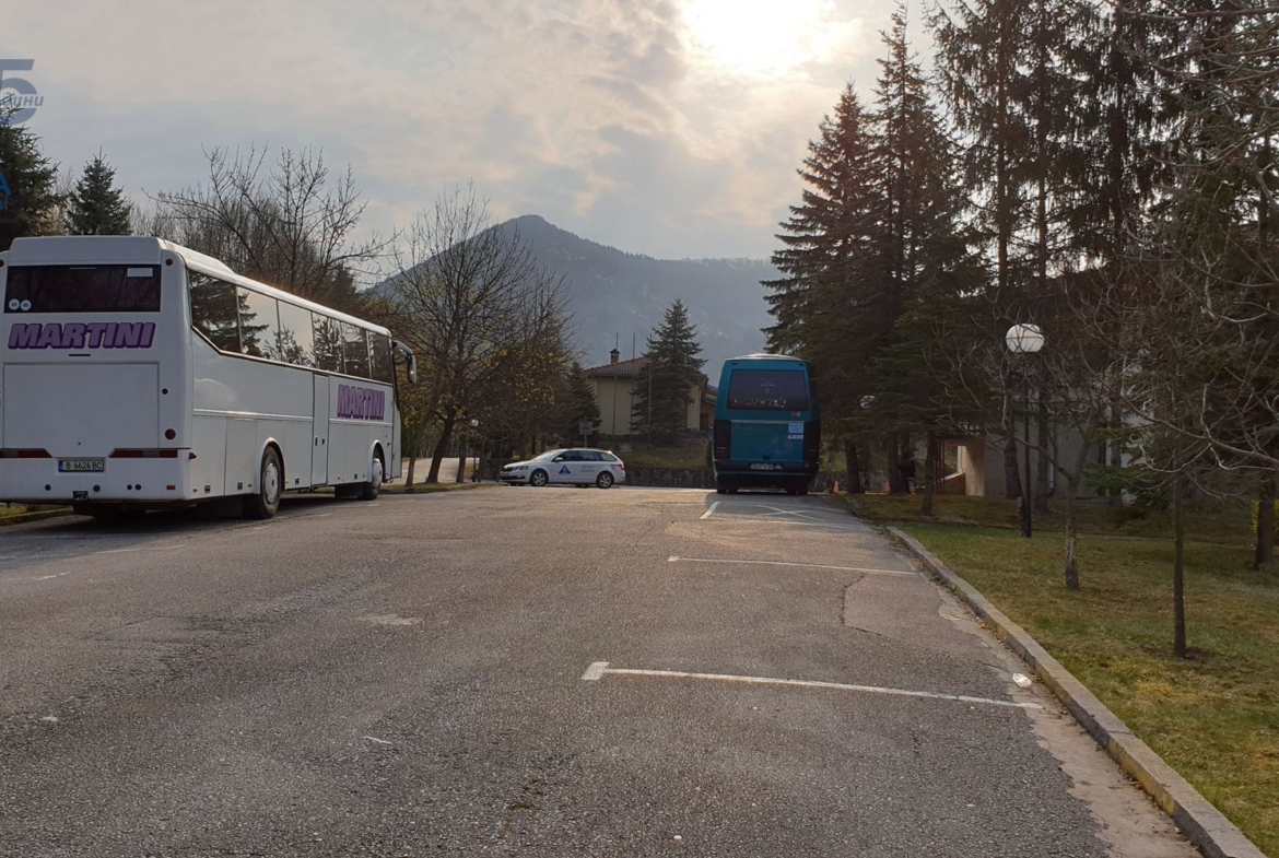 Хотел (работещ) в полите на Стара планина с отлична панорама и условия ! - 0