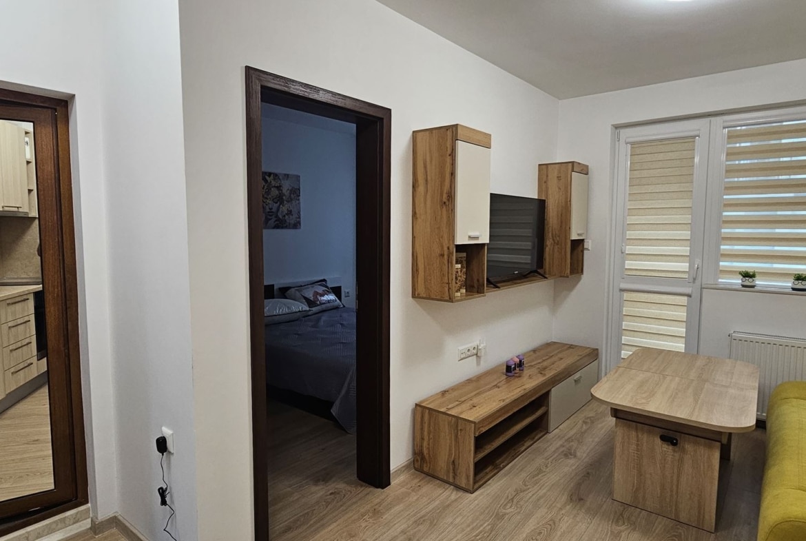 Апартамент с една спалня, дневна, баня, НОВ, обзаведен, ТЕЦ, зад х-л Балкан ! - 0