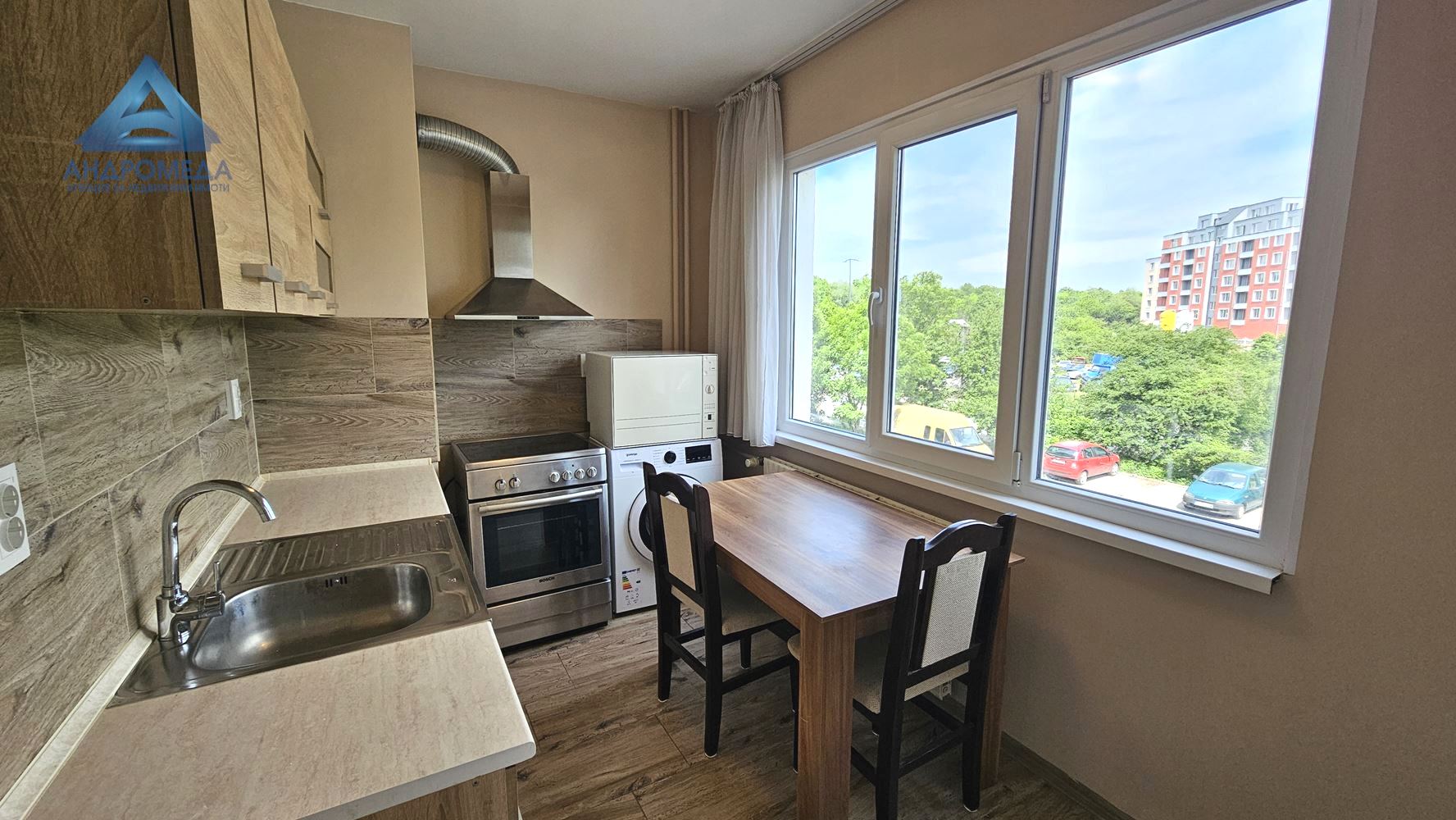 Светъл и топъл тристаен в жк.Овча купел 2 - 0