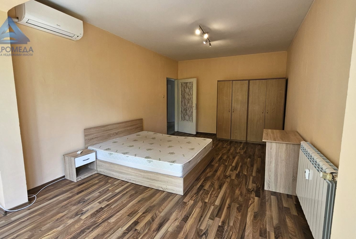 Светъл и топъл тристаен в жк.Овча купел 2 - 0