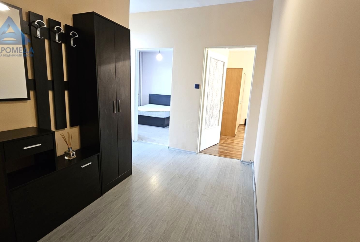 Светъл и топъл тристаен в жк.Овча купел 2 - 0