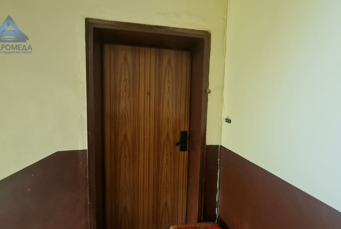 Апартамент с панорамна гледка в най-предпочитаната част на ж.к. Сторгозия, гр. Плевен - 0