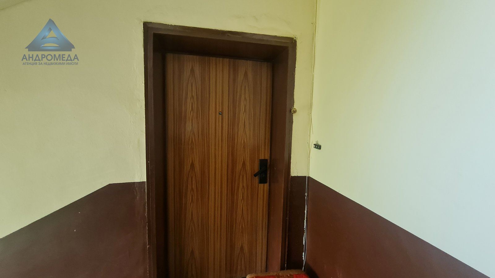 Апартамент с панорамна гледка в най-предпочитаната част на ж.к. Сторгозия, гр. Плевен - 0