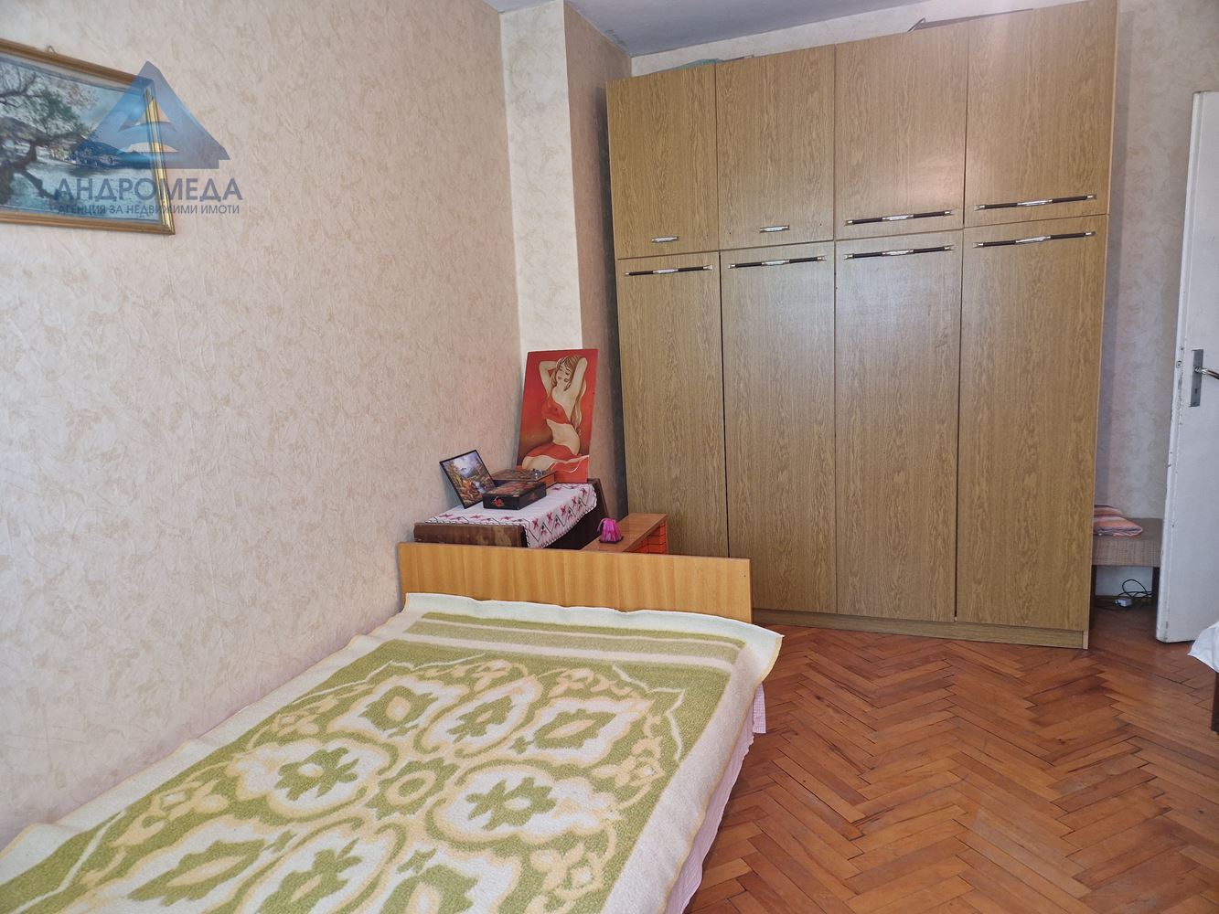 Продава тристаен апартамент - 0