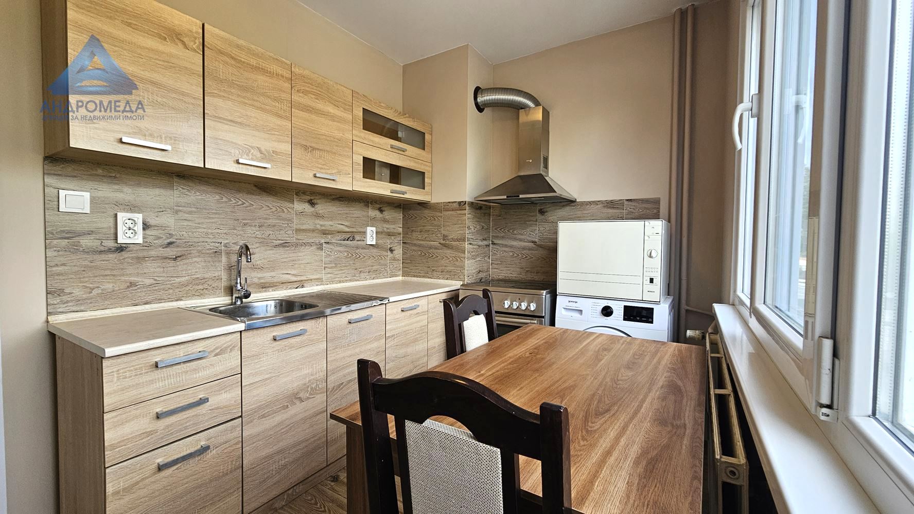 Светъл и топъл тристаен в жк.Овча купел 2 - 0