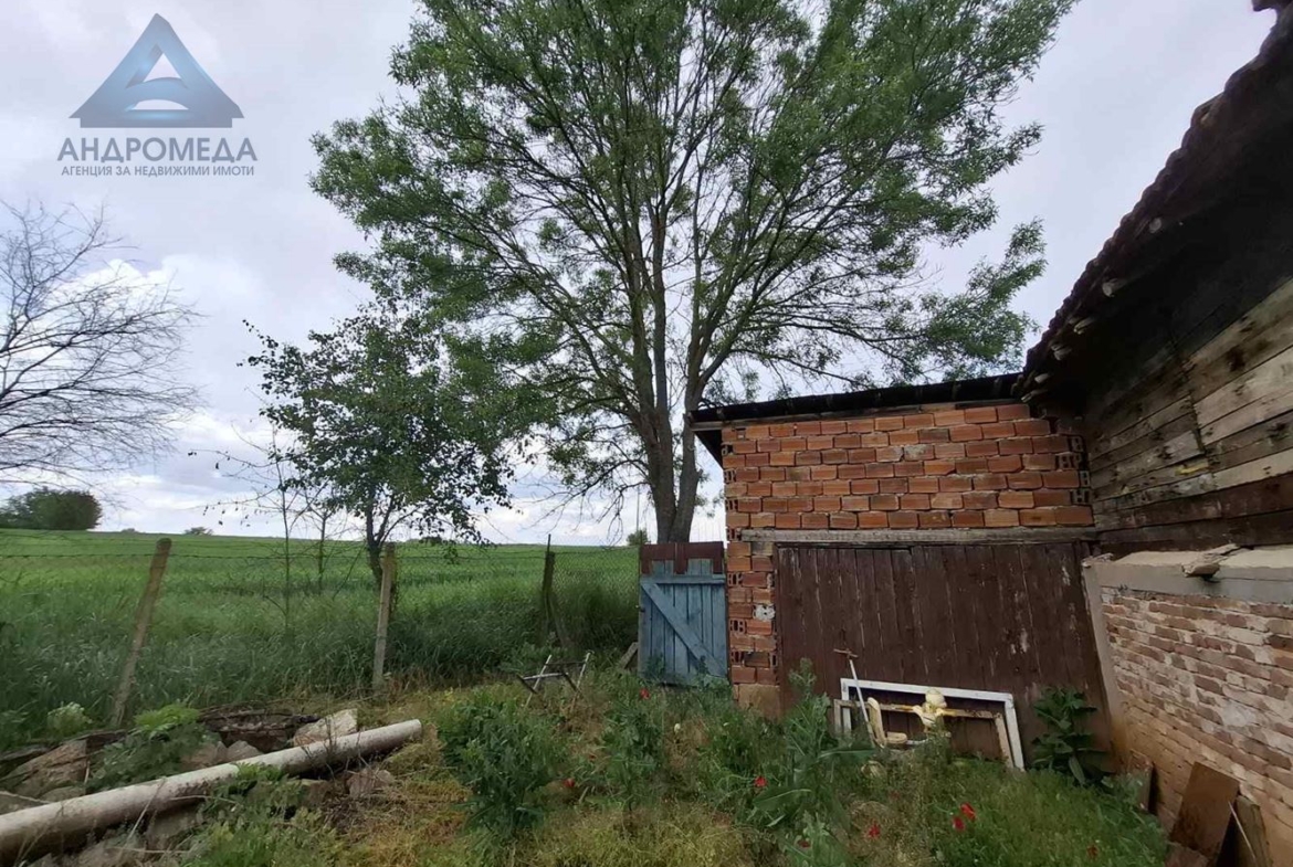 Самостоятелна Къща в с.Дойренци - 0