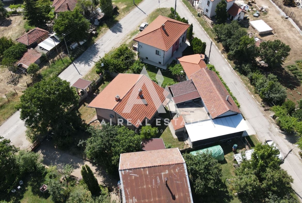 🏡 Еднофамилна къща с двор в с. Брестовец – само на 7 км от гр. Плевен! - 0