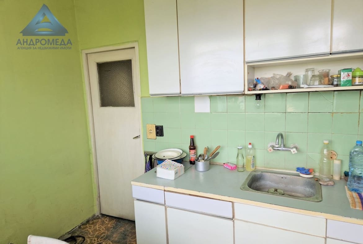 Продава Двустаен Сторгозия - 0