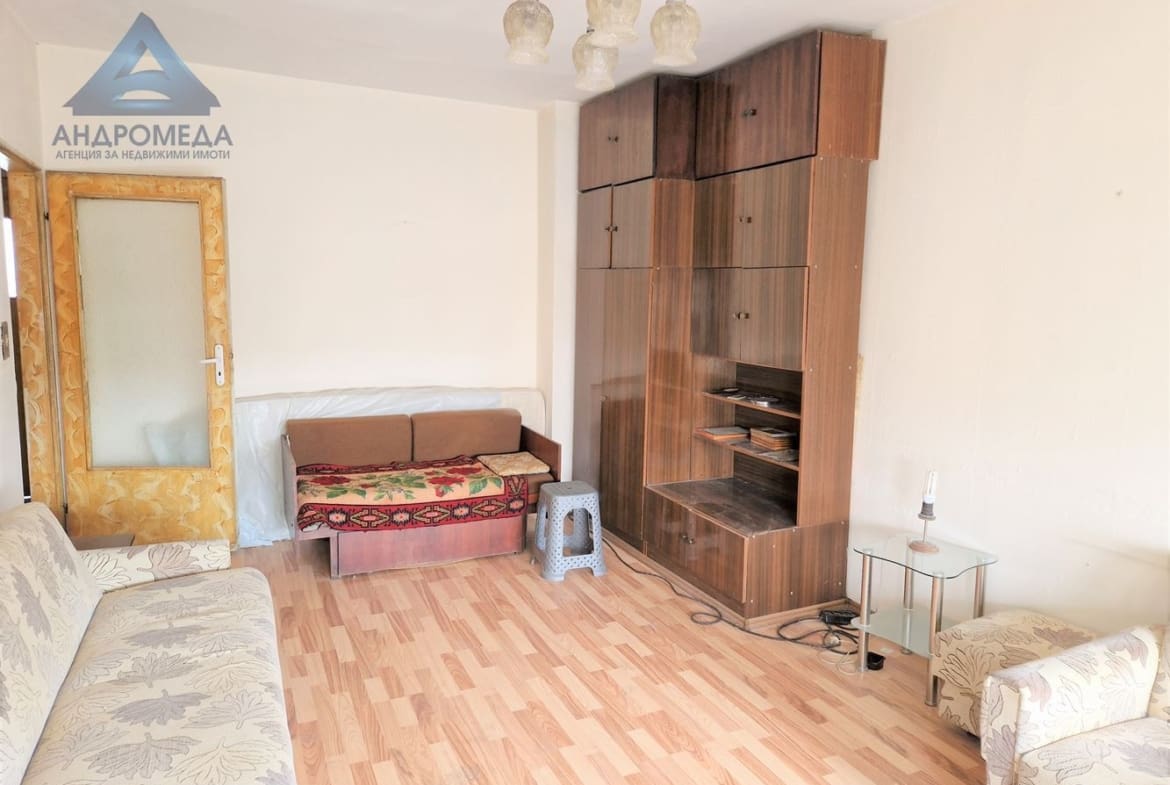 Продава Двустаен Сторгозия - 0