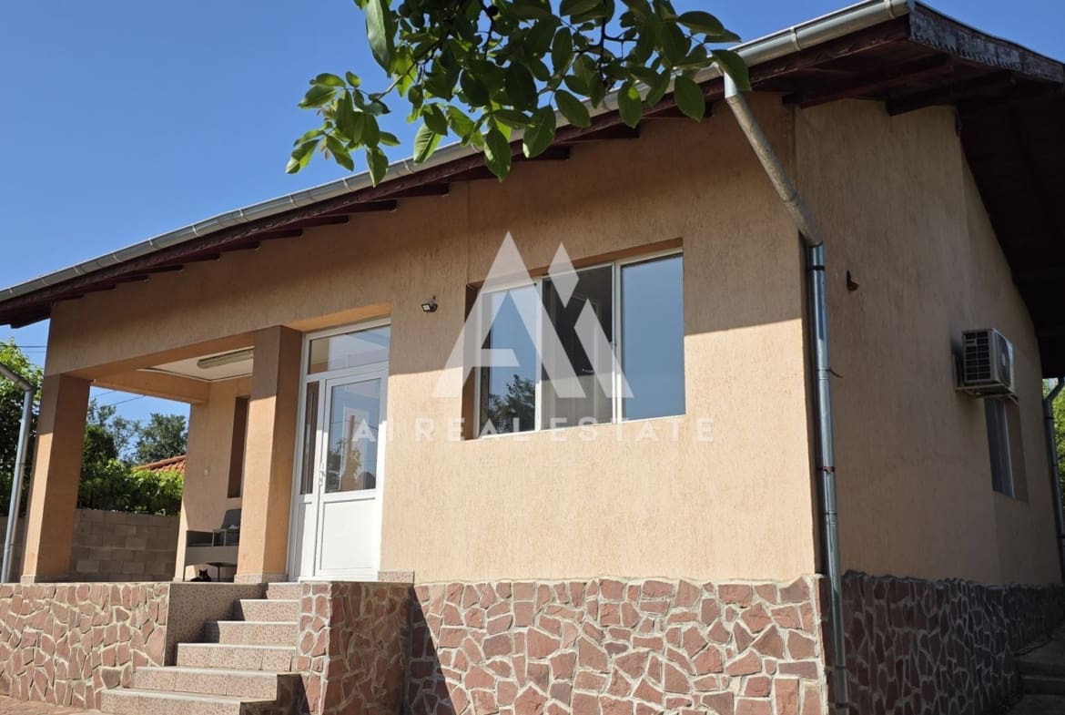 🏡 Еднофамилна къща с двор в с. Брестовец – само на 7 км от гр. Плевен! - 0