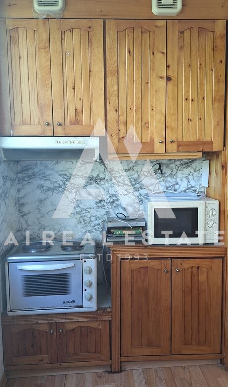 тристаен апартамент - 0