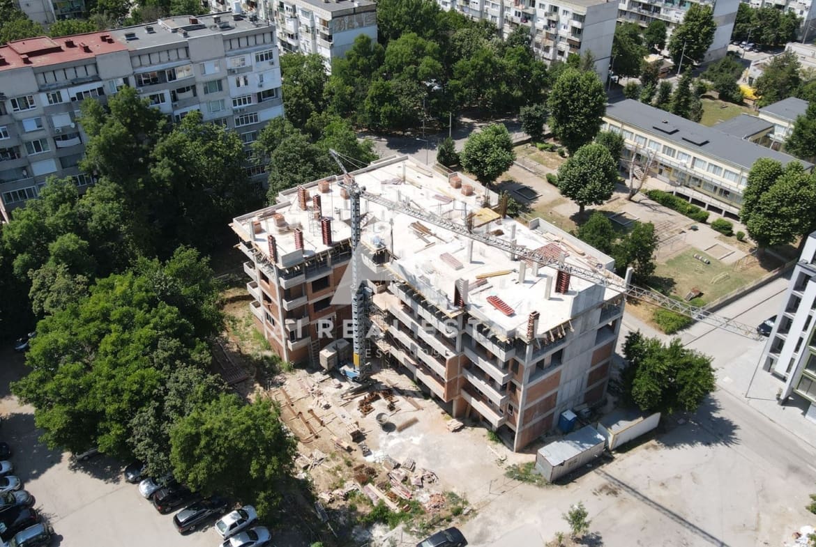 Тристаен в сграда Хармония - ж.к.Сторгозия ! - 0