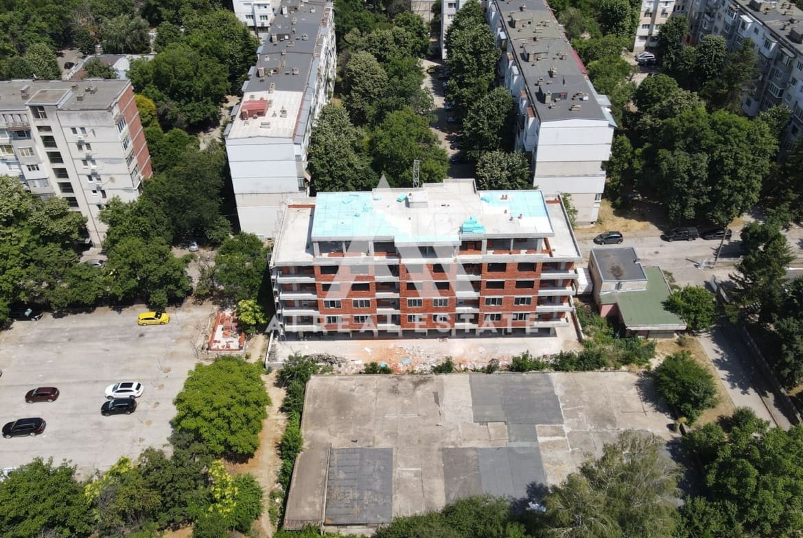 БИЛД - А3 - Сторгозия - 0