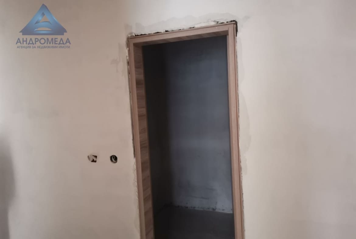 Тристаен апартамент - 0