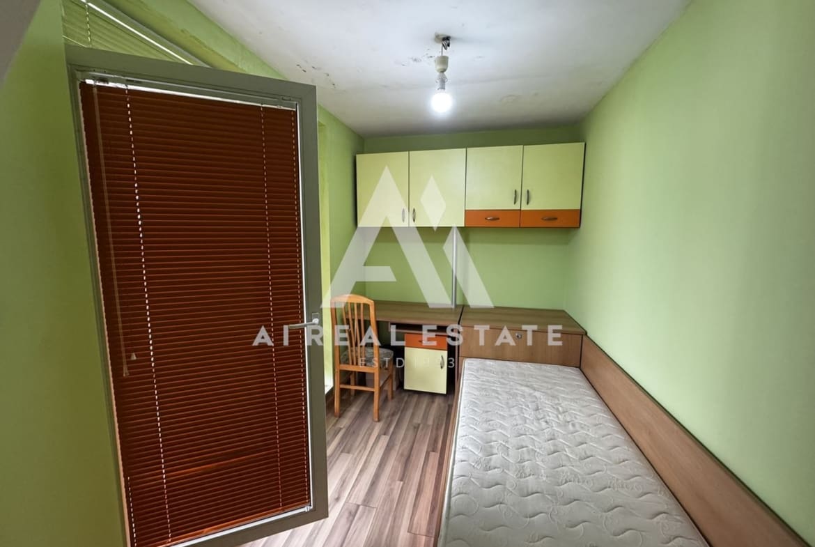 ЕА 18210 | Продава се 4-стаен апартамент, пл. Македония, гр. Плевен - 0