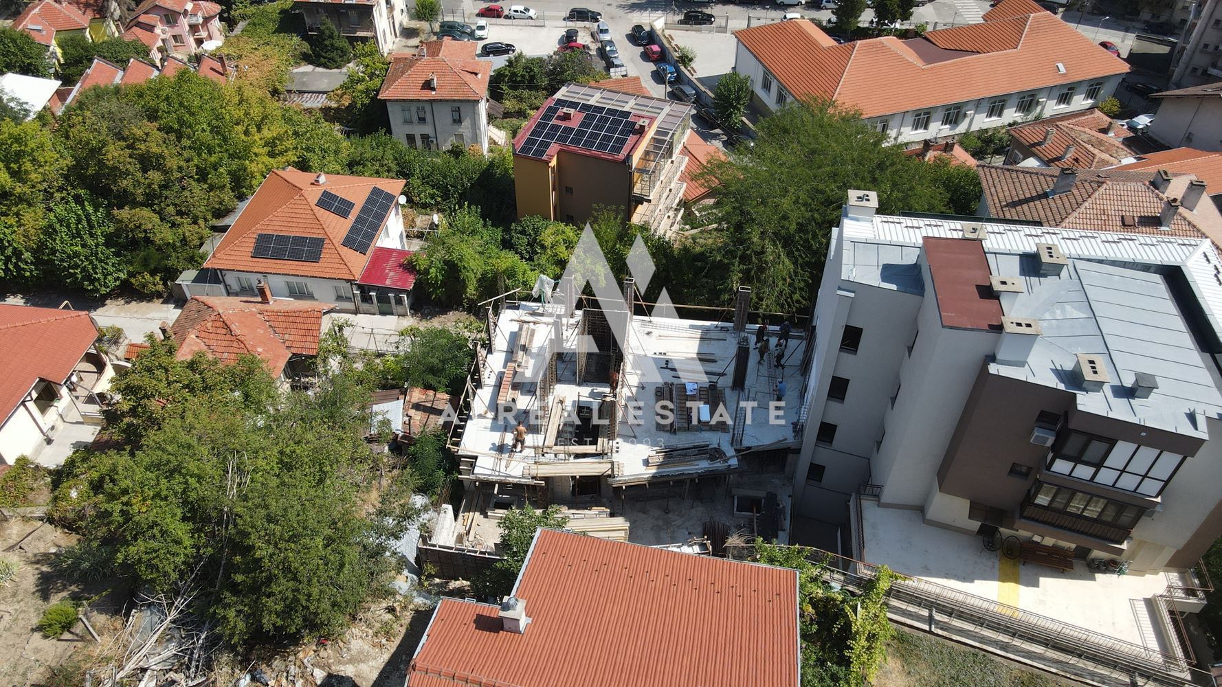 Двустаен апартамент в бутикова сграда Maison 19 - 0