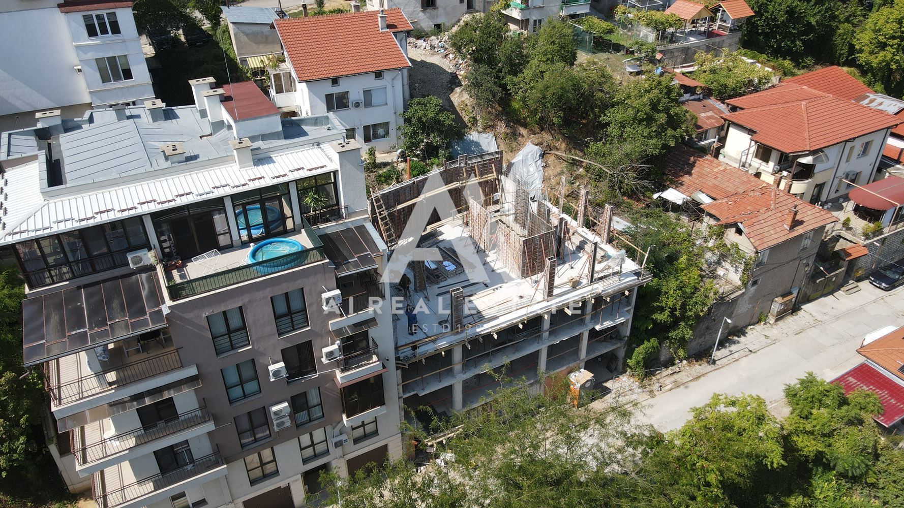 Двустаен апартамент в бутикова сграда Maison 19 - 0