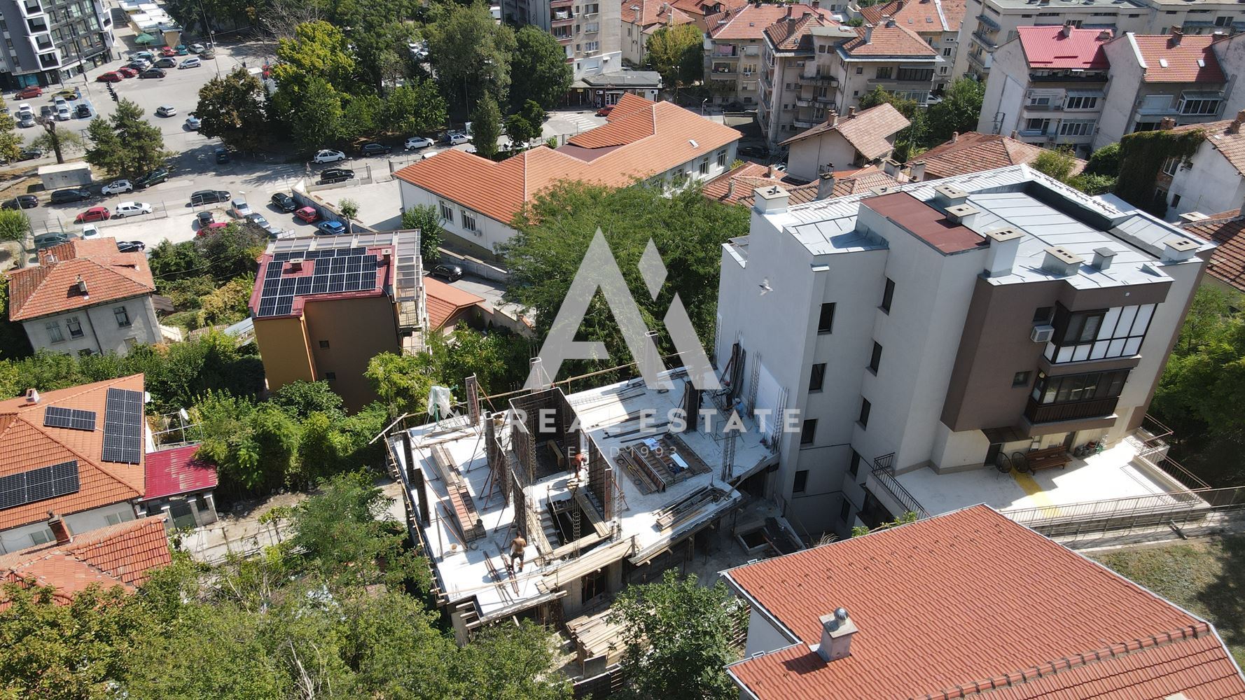 Двустаен апартамент в бутикова сграда Maison 19 - 0