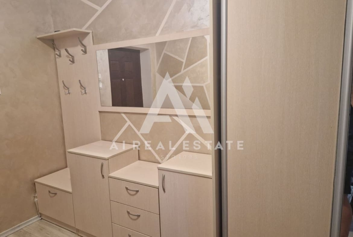 тристаен под наем - 0