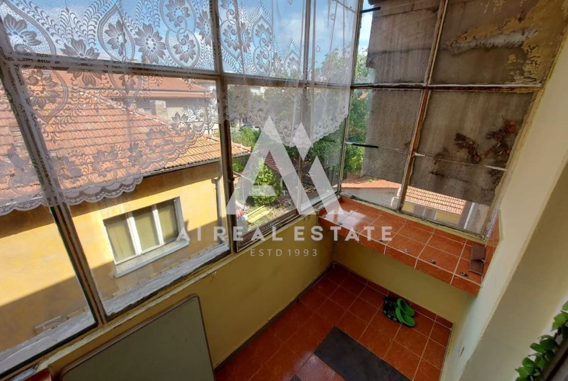 Тристаен до МУ! - 0