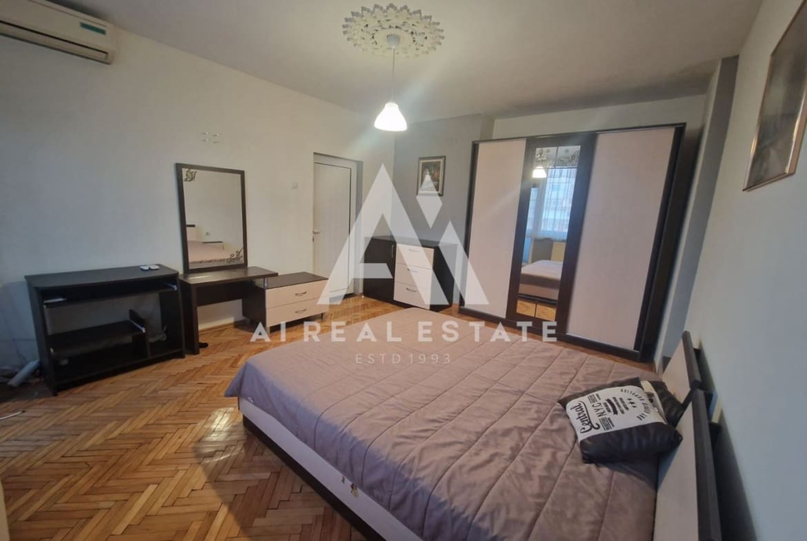 тристаен под наем - 0