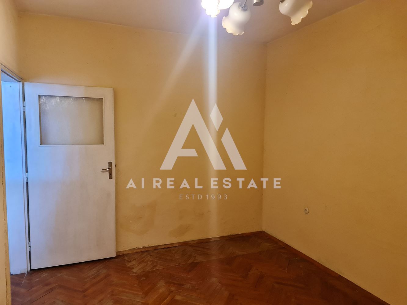 Тристаен Идеален център! - 0