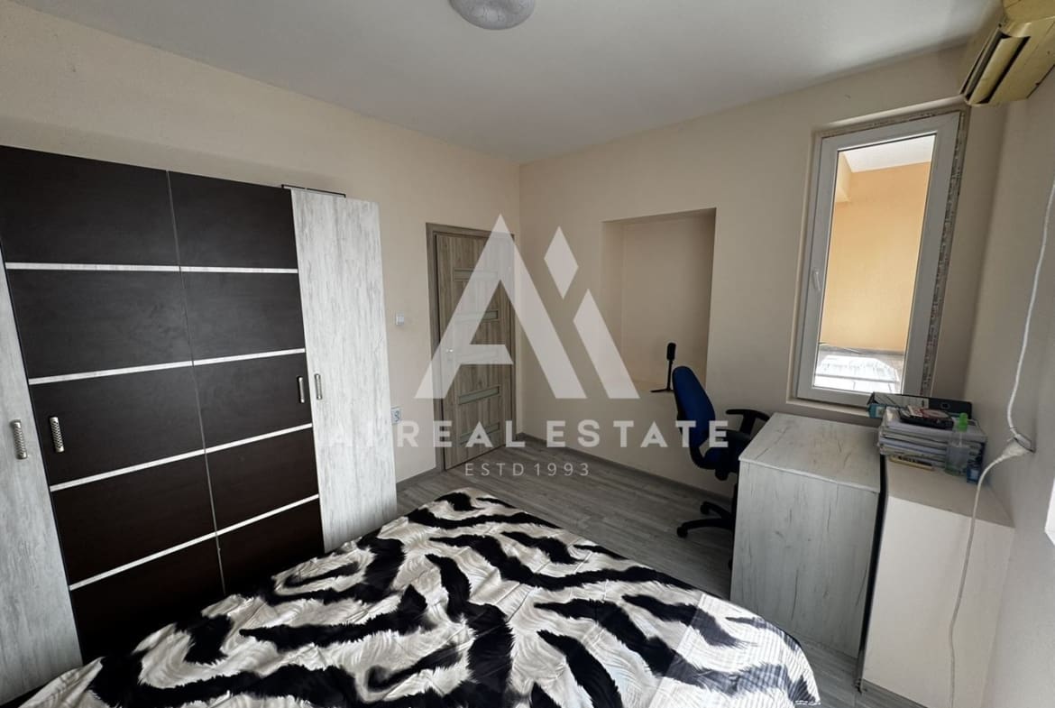 4-стаен апартамент *Под наем* до входа на МУ - 0