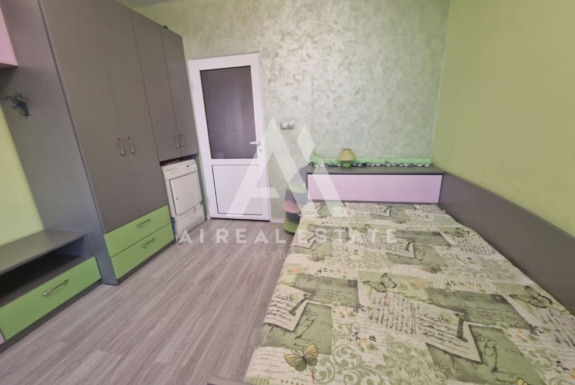 тристаен под наем - 0