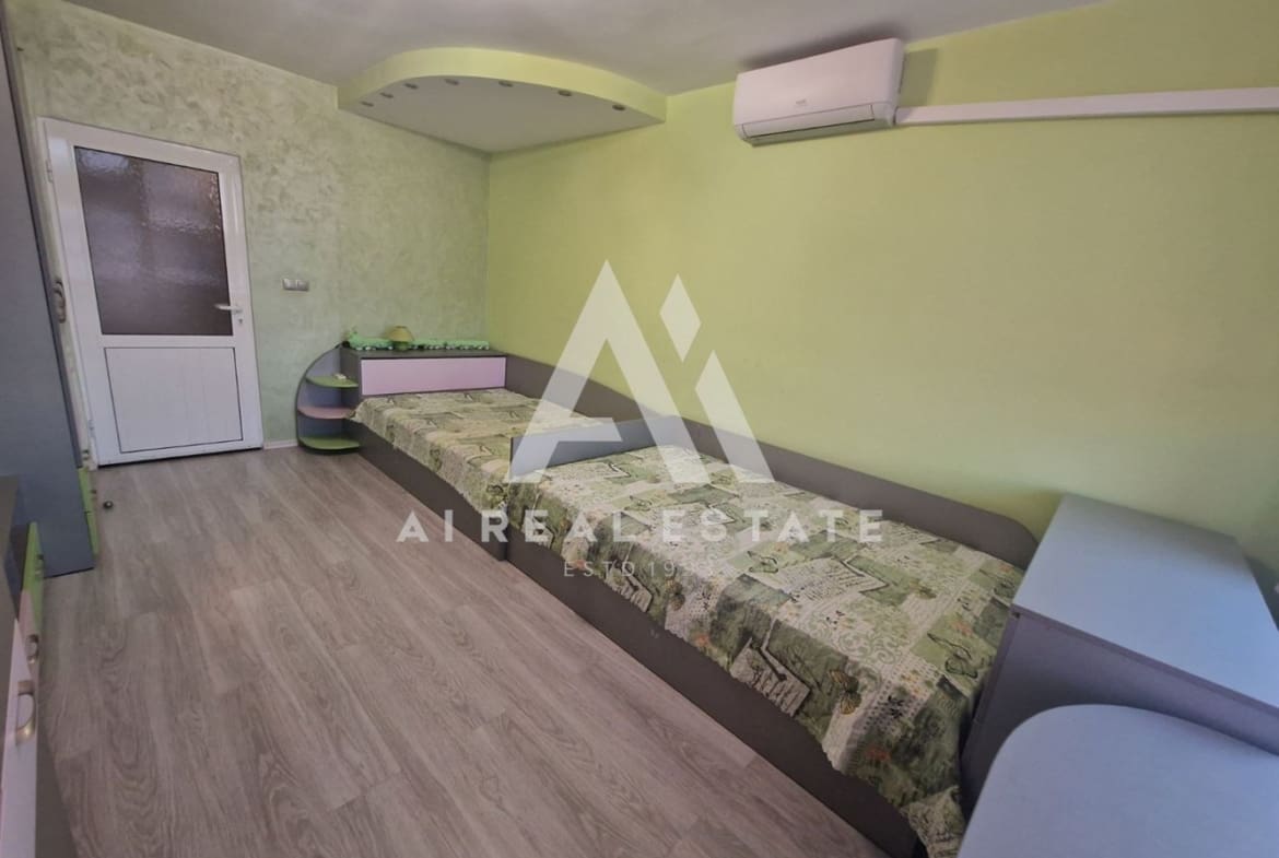 тристаен под наем - 0