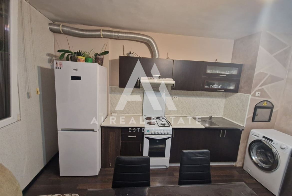 тристаен под наем - 0