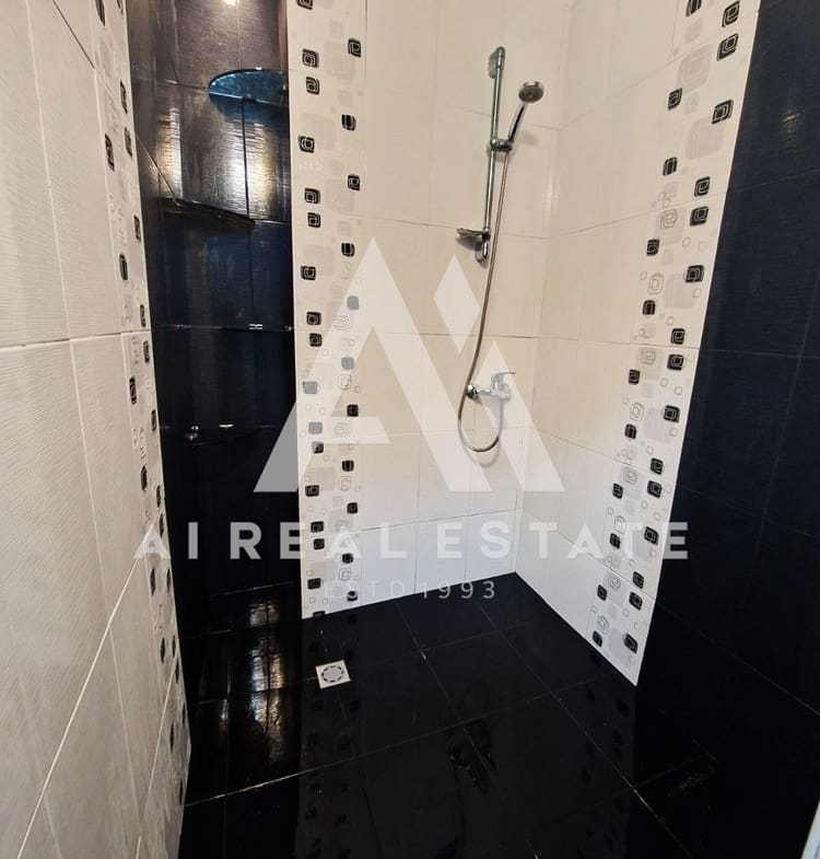 тристаен под наем - 0