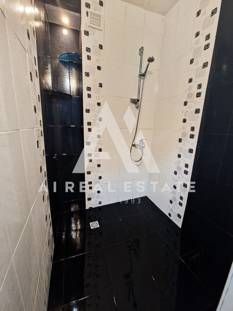 тристаен под наем - 0