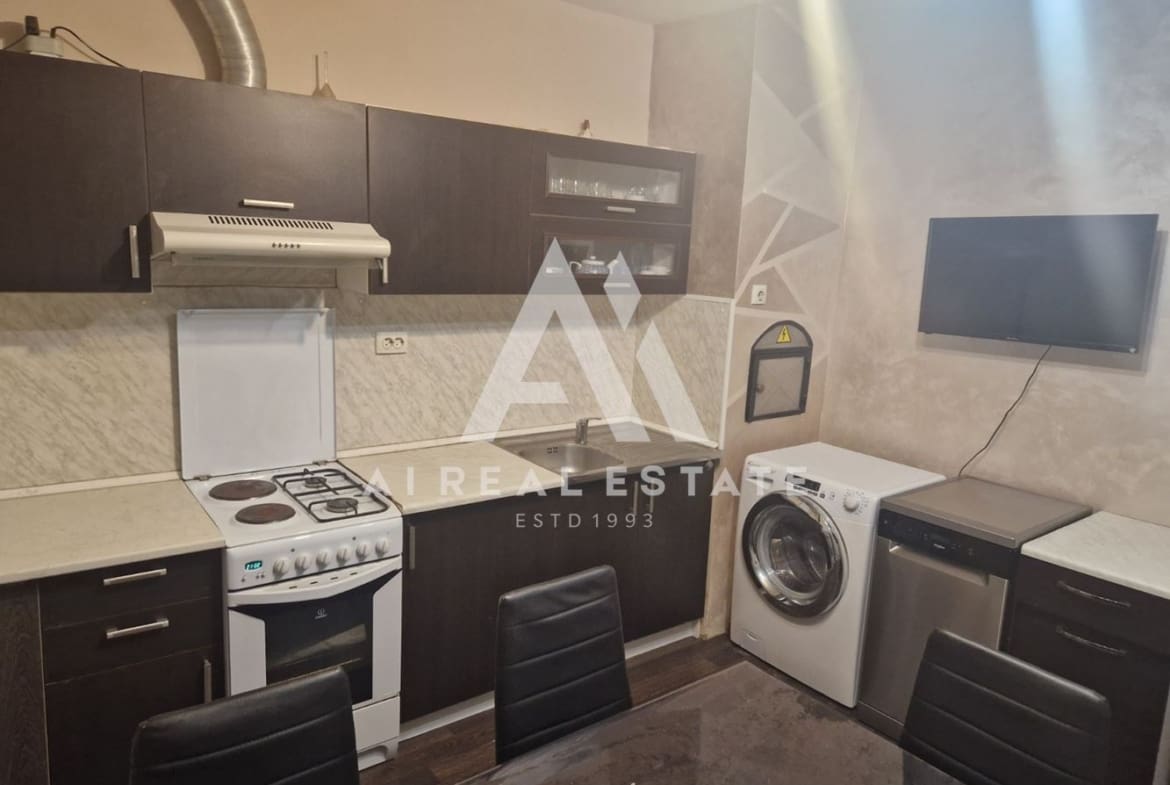 тристаен под наем - 0