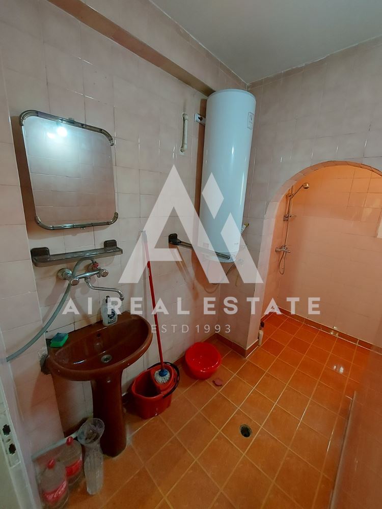 Тристаен до МУ! - 0