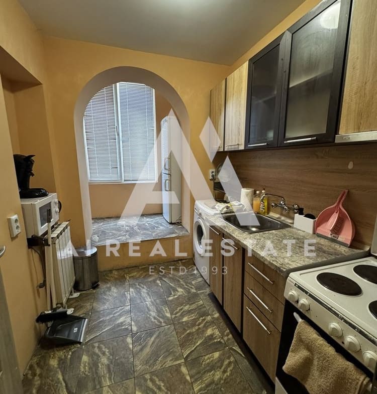 4-стаен апартамент *Под наем* до входа на МУ - 0