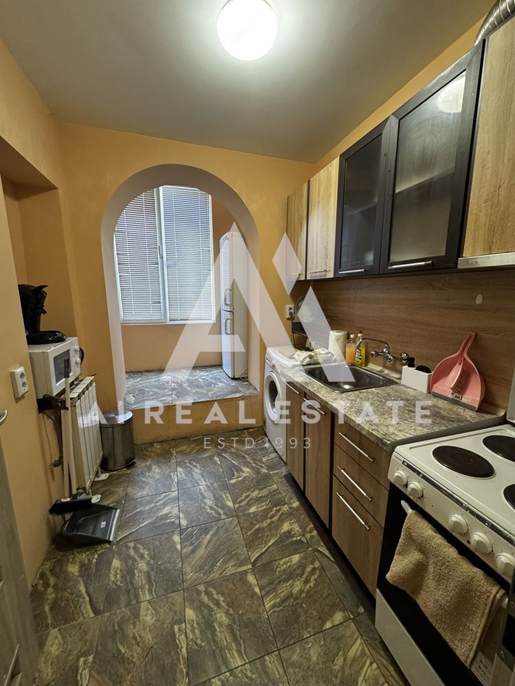 4-стаен апартамент *Под наем* до входа на МУ - 0