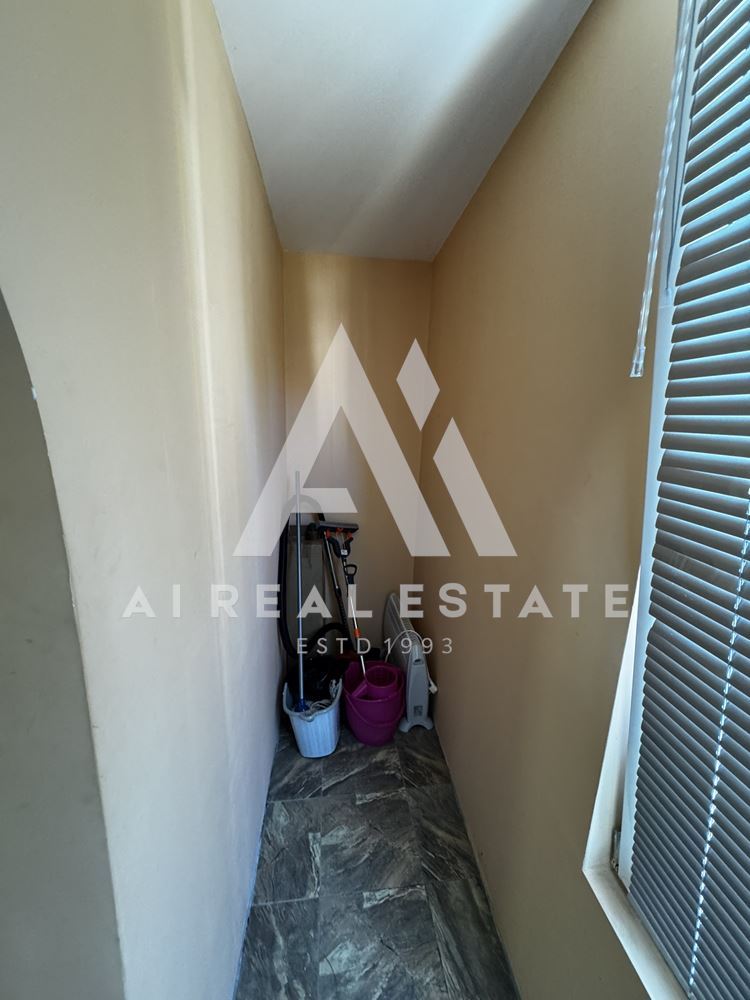 4-стаен апартамент *Под наем* до входа на МУ - 0