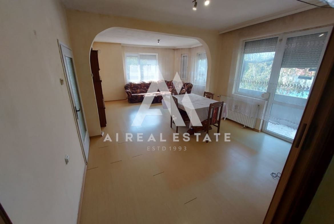 Тристаен до МУ! - 0