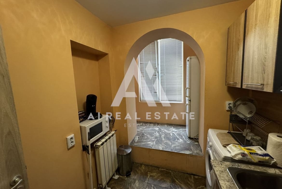 4-стаен апартамент *Под наем* до входа на МУ - 0