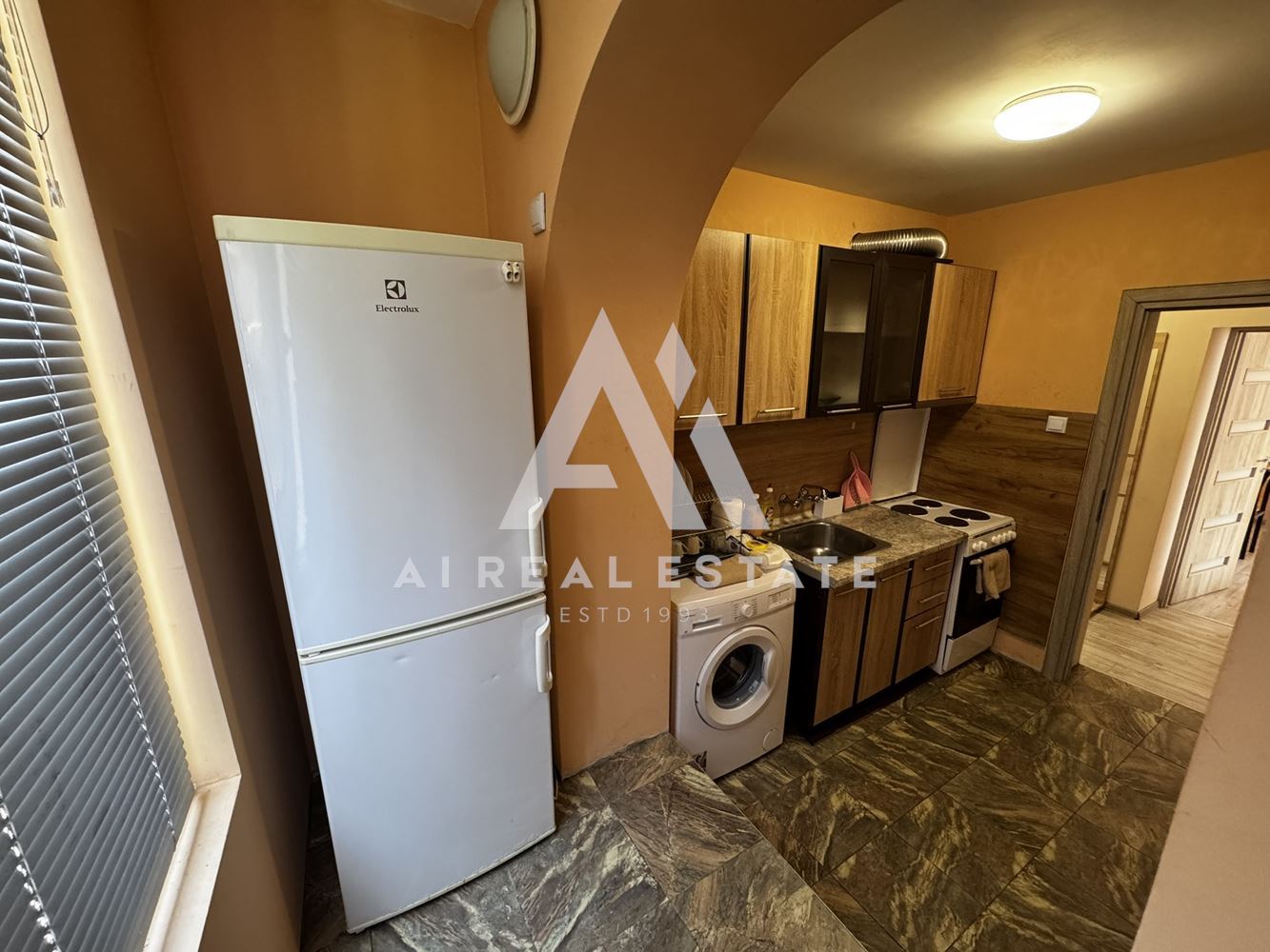 4-стаен апартамент *Под наем* до входа на МУ - 0