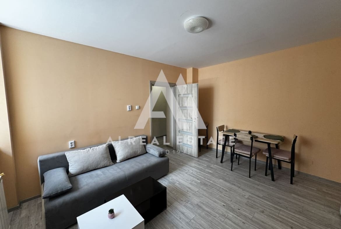 4-стаен апартамент *Под наем* до входа на МУ - 0