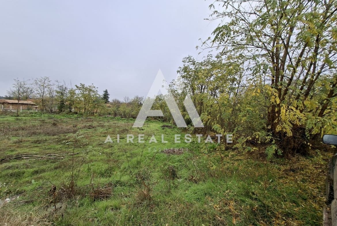 КЪЩА С ДВОР - 0