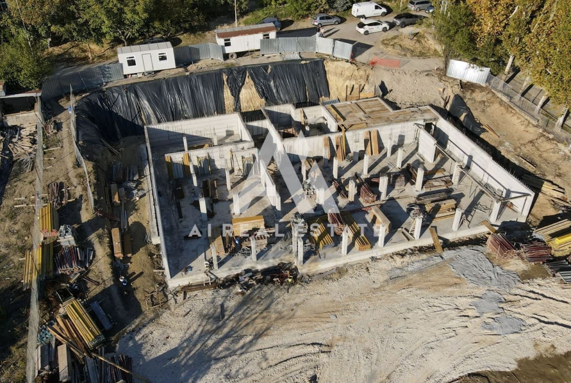 Тристаен в Саут Вю Резиденс - Дружба1 - 0