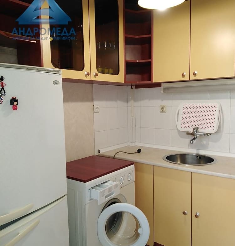 Дава под наем тристаен апартамент - 0