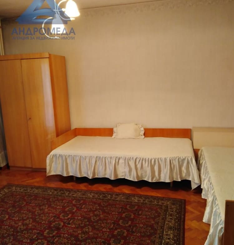 Дава под наем тристаен апартамент - 0