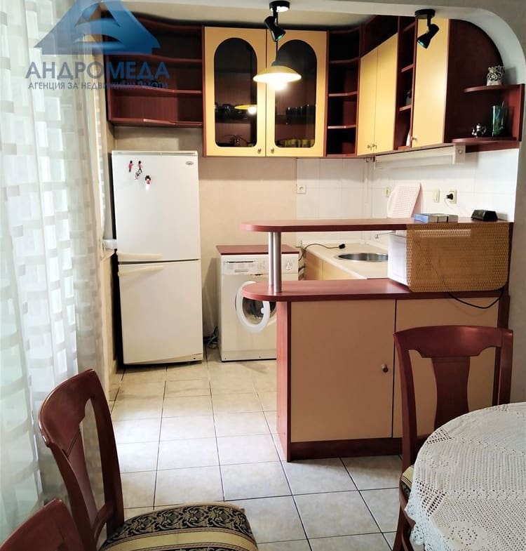 Дава под наем тристаен апартамент - 0