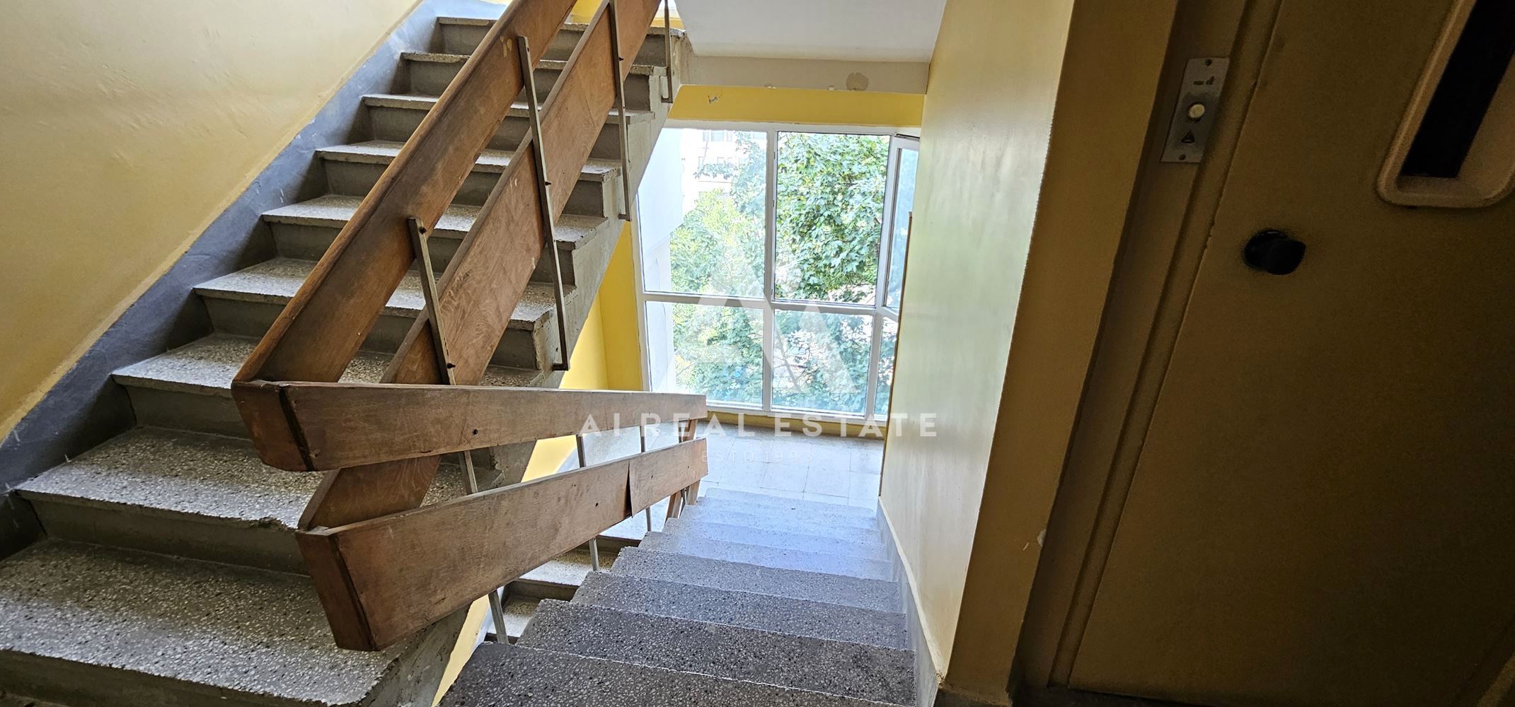 Слънчев тристаен апартамент в жк. Младост 4 - 0