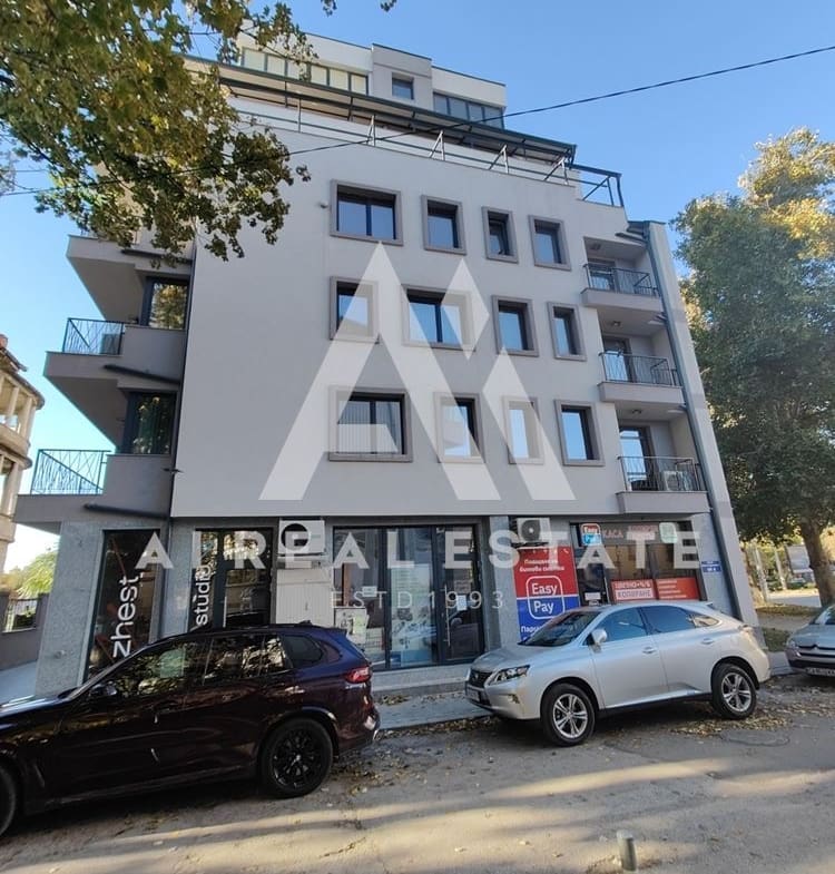 Тристаен апартамент в идеалния център на гр. Плевен! - 0