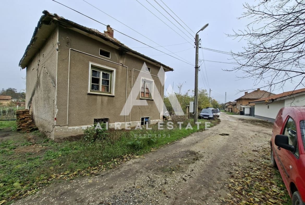 КЪЩА С ДВОР - 0