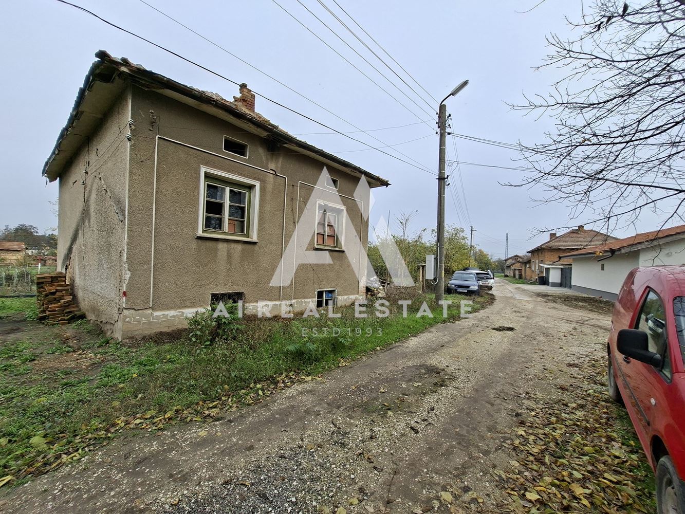 КЪЩА С ДВОР - 0